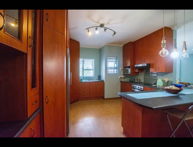 4 BEDROOM HOUSE FOR SALE IN WAVECREST